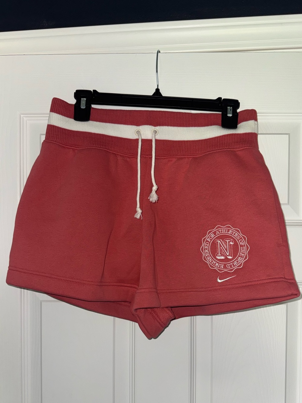 NWT Nike NSW Phoenix Fleece Campus Shorts size small